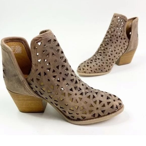 Coolway Shoes - CWY FOR COOLWAY LASER CUTOUT BOOTIES 8